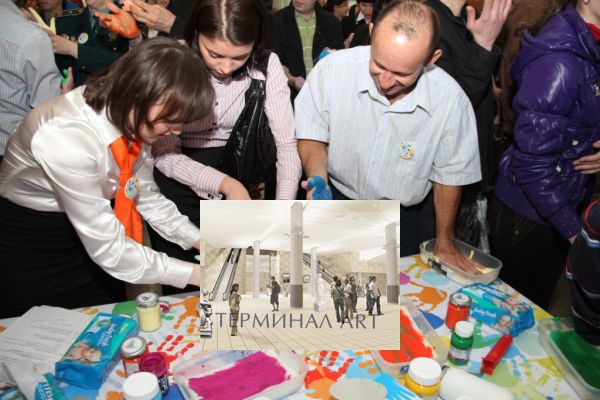 Все гости оставили на память отпечатки своих ладоней Все гости оставили на память отпечатки своих ладоней