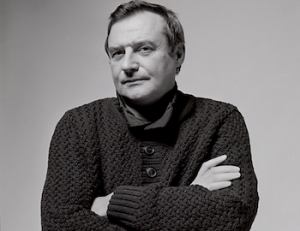 Алексей Учитель - российский кинорежиссёр, заслуженный деятель искусств РФ (1995), народный артист России (2002), художественный руководитель киностудии «Рок». Алексей Учитель - российский кинорежиссёр, заслуженный деятель искусств РФ (1995), народный артист России (2002), художественный руководитель киностудии «Рок».